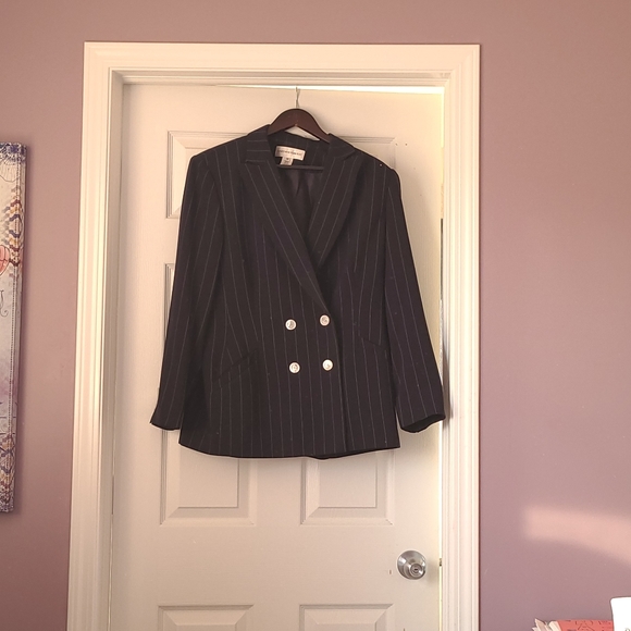 Jones New York Pantsuit - Picture 4 of 4